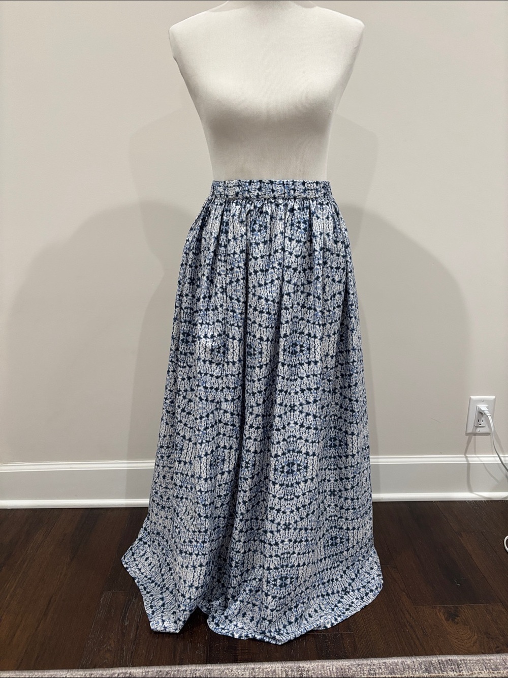 Billabong Blue Patterned Maxi Skirt w/ side slit small